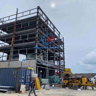 Fabricación sostenible de edificios de acero de varios pisos con opciones de materiales reciclados