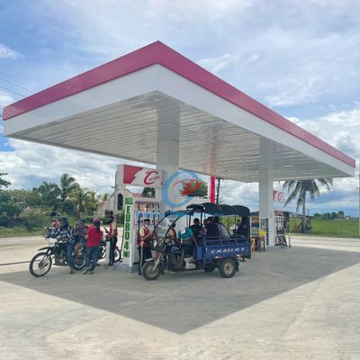 Estancia de gasolina de acero prefabricado Estancia de gasolina de acero prefabricado Estancia de gasolina de acero prefabricada Estancia de gasolina de acero exterior Impermeable señalización personalizada Canopy