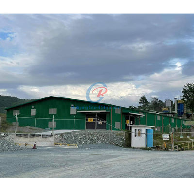 Construcción de estructuras de acero comercial contemporánea con extensión del ciclo de recubrimiento