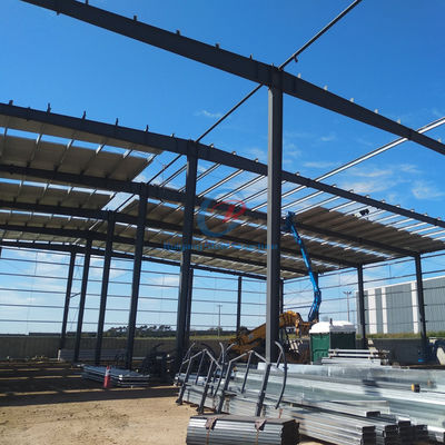 Planta de estructuras de acero PEB pintado / galvanizado, edificios de acero sostenibles